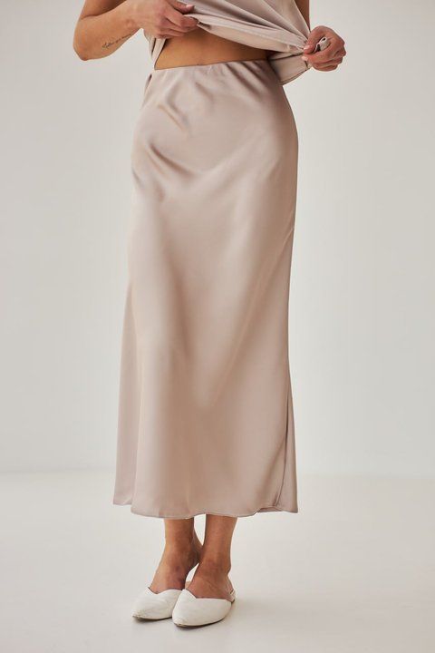 Long light silk skirt (M, beige)