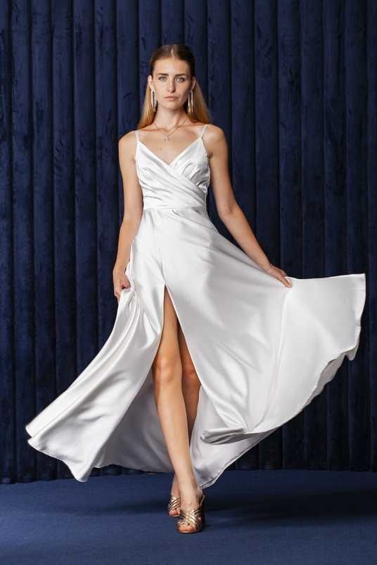 White V-Neck Empire Waist Floor Length A-Line Summer Maxi Dress with Side Slit (S, Off White)
