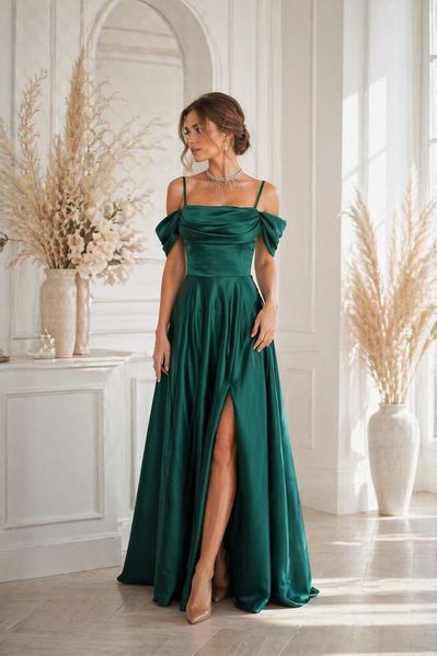 Luxurious elegant A-line dress in emerald color (L, emerald green)