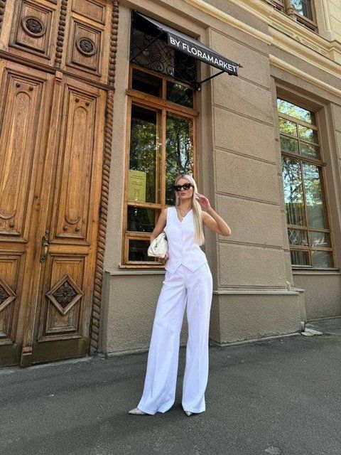 Stylish white two-piece suit (S, white)