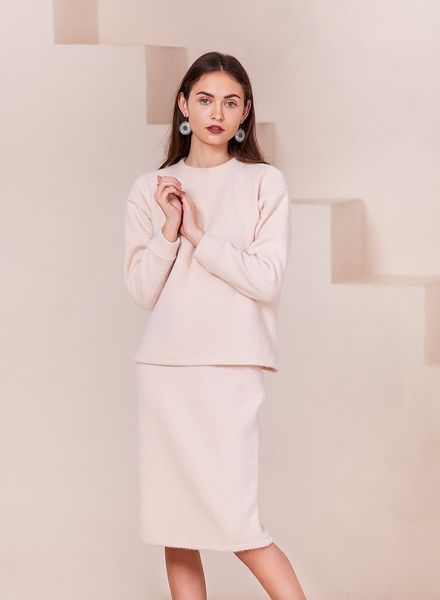Elegant beige skirt suit (M, beige)