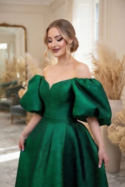Green Off the Shoulder Prom Maxi Dress with Puff Sleeves (S/M, green)