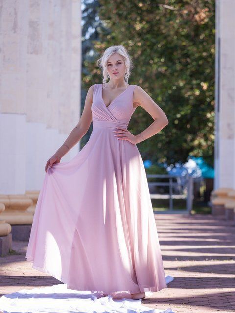 Long powder-colored chiffon evening dress with a lace-up back. (XS, pastel pink)