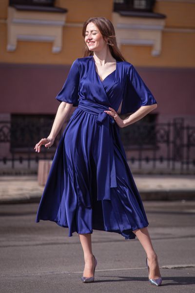 Blue Silk V-Neck Midi Dress: A-line Fit & Flare Cocktail Dress with 3/4 Sleeves (XL, blue)