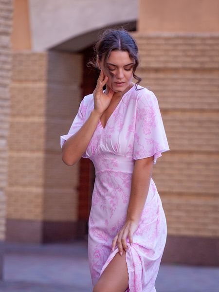Floral Pink A-Line V-Neck Midi Dress with Short Sleeves (XL, white)