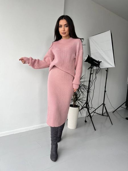Casual pink skirt suit (L/XL, pastel pink)