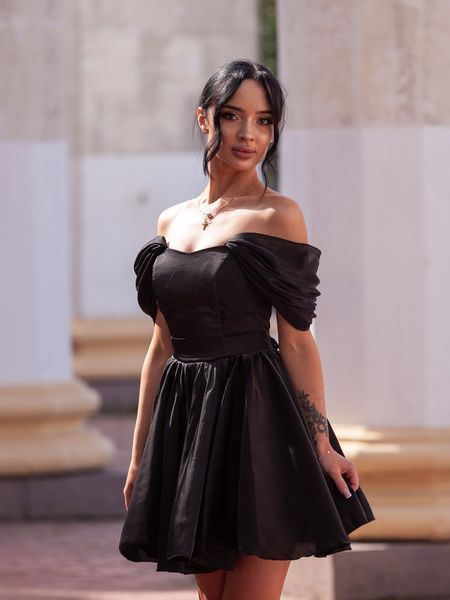 Black Off-The-Shoulder Mini Dress (XS, black)