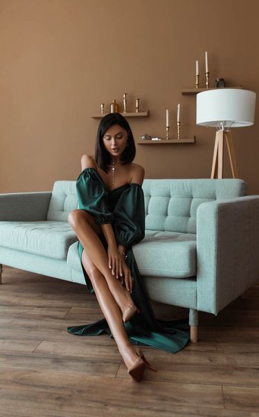 Green Satin Sheath Maxi Dress with Sweetheart Neckline and High Slit (XS/S, green)
