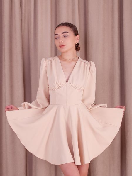 Casual Short Beige V-neck Cocktail Dress with Long Sleeves (M, beige)