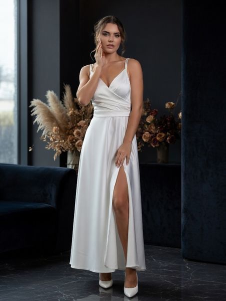 White Satin A-Line Maxi Dress with V-Neck and Side Slit (S, white)