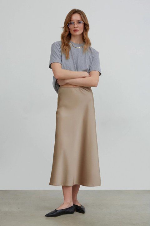 Trendy beige satin skirt (M, beige)